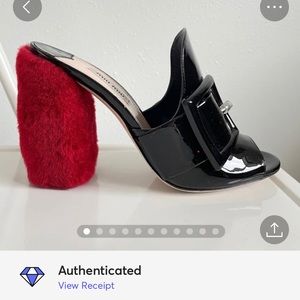 Miu Miu Black Patent Leather + Red Shearling block Heel sandals 38.5 / 8